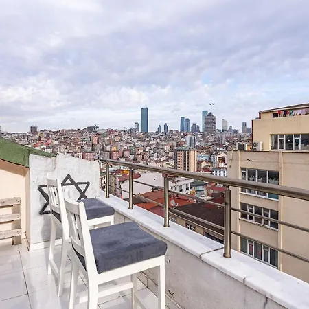 Modern Apartment With Balcony Kagithane Istambul