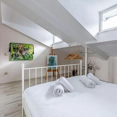 Apartamento Modern Apartment With Balcony Kagithane Istambul